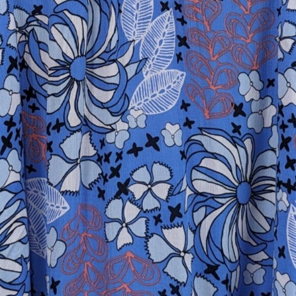 KAARI Blue High Neck Floral Top - Picture 6 of 8
